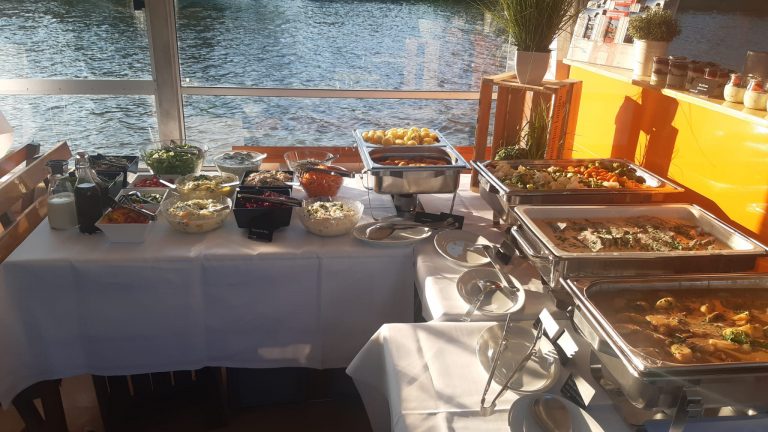 Buffet an Bord der Solaaris